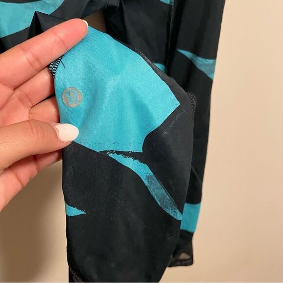 Lululemon Inspire Tight II *Full-On Luxtreme (Mesh)
Stroke Peacock Blue- Size 6 - Picture 5 of 7